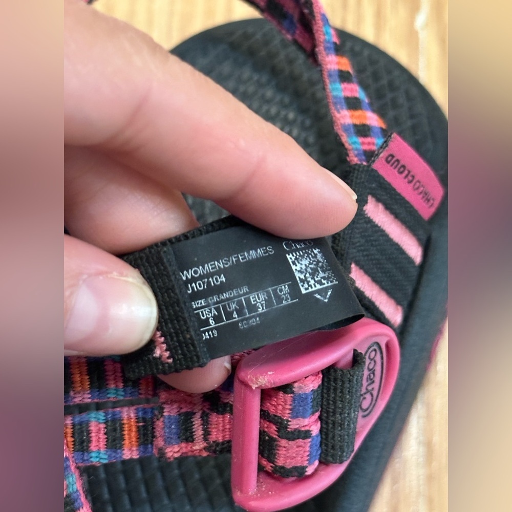 Chaco Womens Z/Cloud X Sandal, Tartan Magenta,Rose Size 6 Pink Blue Double Strap - Picture 2 of 7
